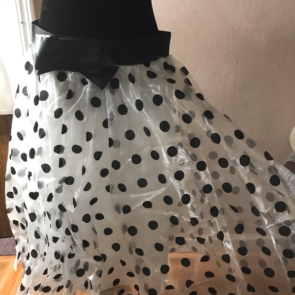 Poka dot sheer skirt with elastic waistband - Picture 2 of 3